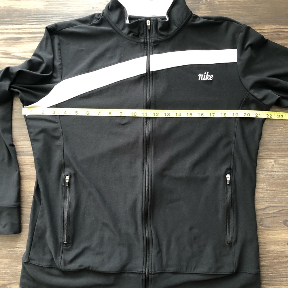 Nike Performance Jacket - Picture 7 of 8